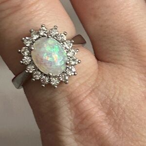 4/$50 woman Elegant Silver Opal Ring size 10 🥰